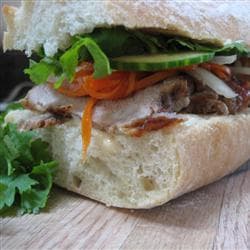 Sanduíche Vietnamita (Banh Mi)