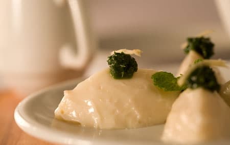 Sorvete de gengibre com creme de hortelã