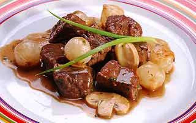 Carne com Mini Cebolas