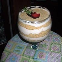 Creme de Ameixas Vermelhas em Camadas