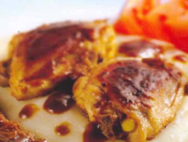 Frango com verduras e fufu