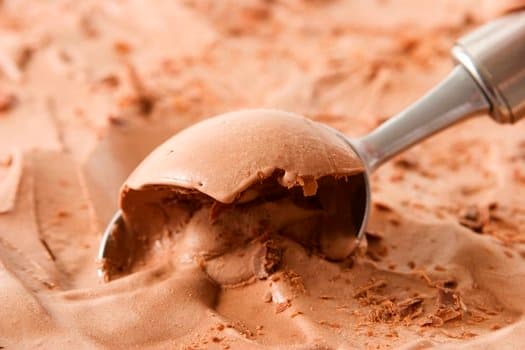 Sorvete de inhame com chocolate