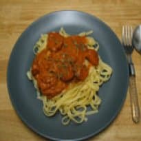 Tagliatelle com Mini Almôndegas