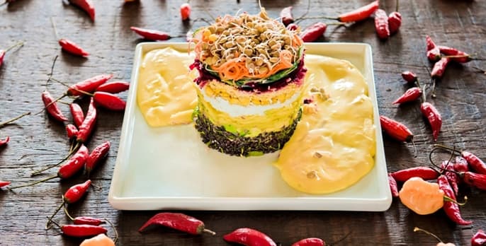 Salada edifício simples