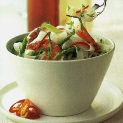 Camarão na pimenta com macarrão