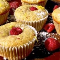 Muffins de limão e framboesa