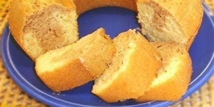 Bolo Marmorizado de Maracujá