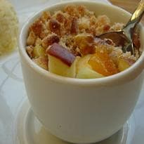 Crumbe de maçãs com damascos