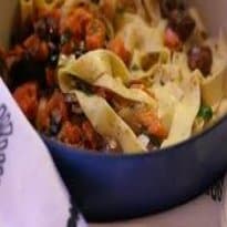 Pappardelle com Salsicha e Funghi