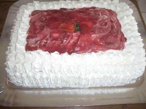 Bolo Gelado de Frutas Vermelhas