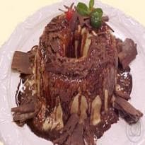 Pudim de sorvete com chocolate