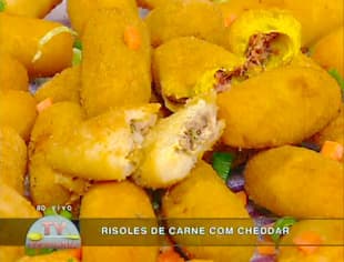 Risoles de carne com cheddar