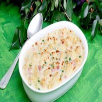 Nhoque gratinado com presunto e ervilhas