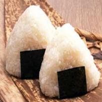 Onigiri com furikake