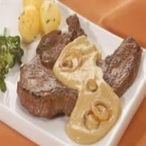 Bife acebolado com molho à Alemanha