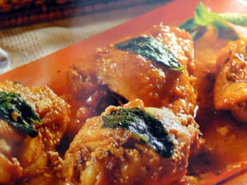 Frango com iogurte e hortelã