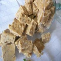 Pé de Moleque de Nozes