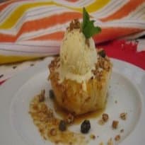 Abacaxi Grelhado com Sorvete