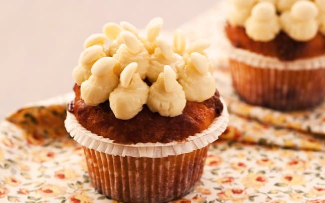 Cupcake de chocolate branco