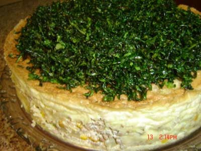 Bolo de carne com legumes e couve crocante