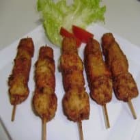 Espetinho de frango com provolone