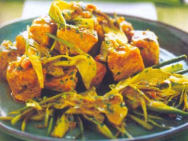 Picadinho de porco com alcachofras