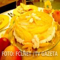 Bolo de Mousse de Manga