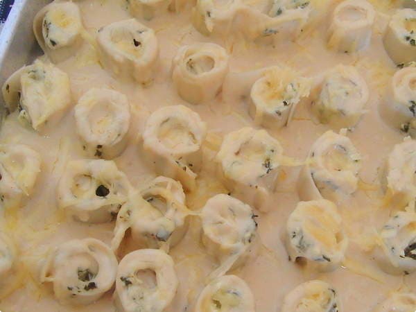 Mini Rondeli de Espinafre com Ricota