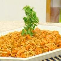 Espaguete com Camarão ao Tomate