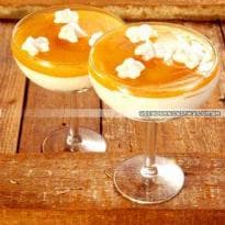 Suspiros ao Molho de Maracujá