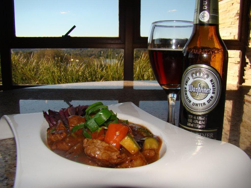 Guisado de Filé Mignon ao Dunkel