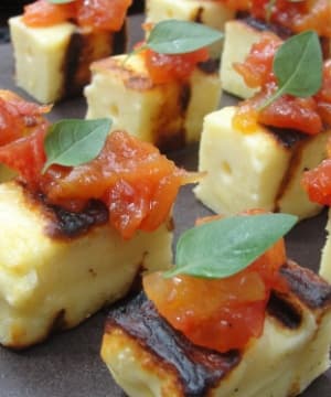 Chutney de Tomate com Queijo de Coalho