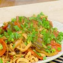 Macarrão Ninho ao Molho de Soja