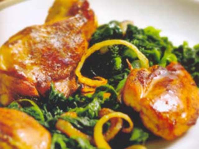 Frango com especiarias e espinafre