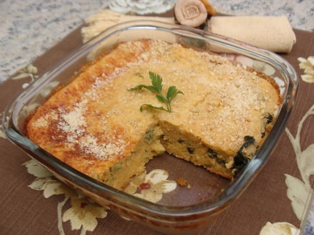 Torta de macarrão com espinafre