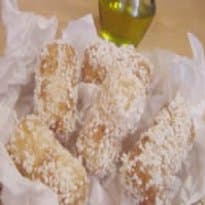 Bolinho de Estudante com Azeite de Oliva