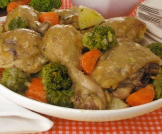 Coxa e Sobrecoxa na Panela com Cerveja