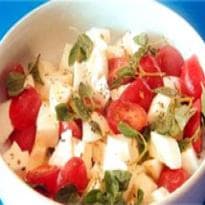 Salada de Mussarela de Búfala