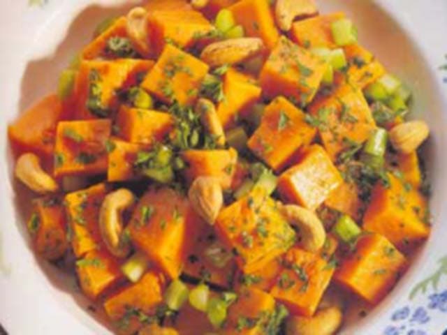 Salada de Batata Doce e Salsa