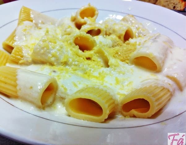 Rigatoni com Molho Branco