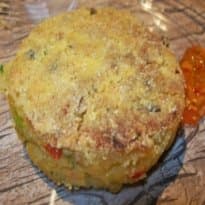 Bolinho de siri com fubá