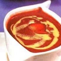 Sopa de Morango com Creme de Baunilha