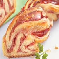 Trança de mortadela defumada