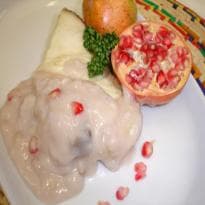 Medalhão de Cação com Molho de Coco e Romã