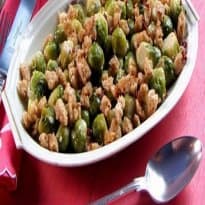 Couve-de-bruxelas com pão e alho