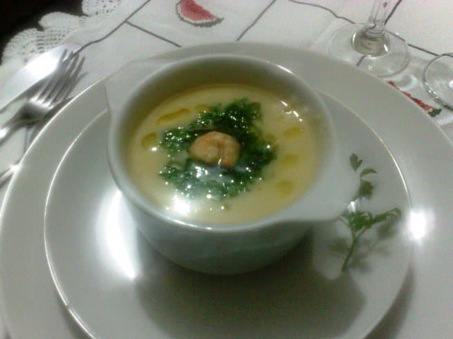 Sopa de Grão de Bico com Camarão