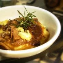 Polenta cremosa com funghi