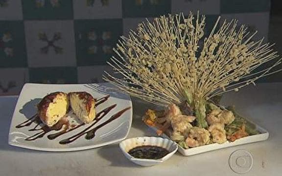 Tempurá de legumes, camarão e sorvete frito