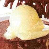 Bolo de Café com Sorvete de Baunilha