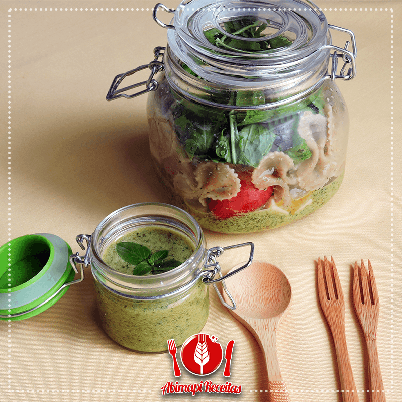 Salada de Macarrão ao Molho Pesto no Pote
